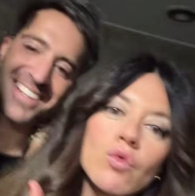 27 años. Argentina. Jonas Brothers, Maria Becerra. De Boca como Lean
