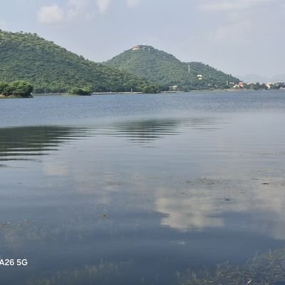 xmythink12's profile picture. 