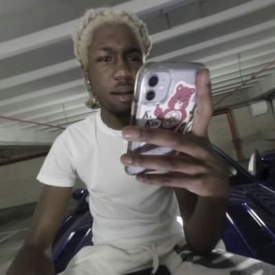 refundedRR's profile picture. 