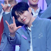 ᗰᗩKE ᔕOᗰE ᑎOIᔕE (@99makesomenoise) 's Twitter Profile