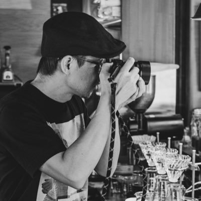寫眞家 photographer / 焙煎家 coffee roaster ・coffee shop owner as @_gocafe 「写真とは全て関係性である」