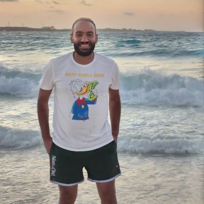 إذا لم يشك شخص واحد أسبوعيا بأنك مجنون فأنت لا تحدث تأثيرا حقيقيا فى العالم 🛀🤷♂️