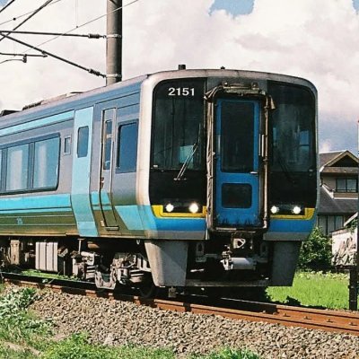 ミノルタαSWEETⅡでいろいろ撮影しています。鉄道風景を撮影したりたまにポートレートも撮ります。撮り鉄というわけではありません。写真が好きな人や鉄道が好きな人のフォローはご自由に。岡林みよん・いろは推し