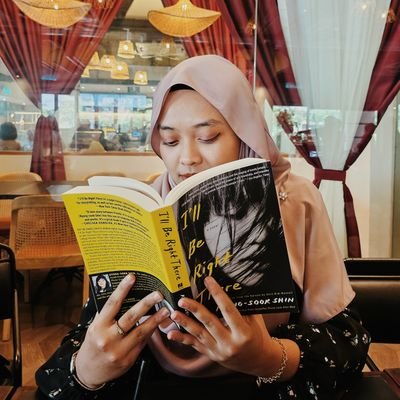 Officially a bookaholic, books are the tonic to my weary soul. japanese lit and manga. Monster Naoki Urasawa is my love till death ✨️. Open for reviews
🇲🇾🇦🇺