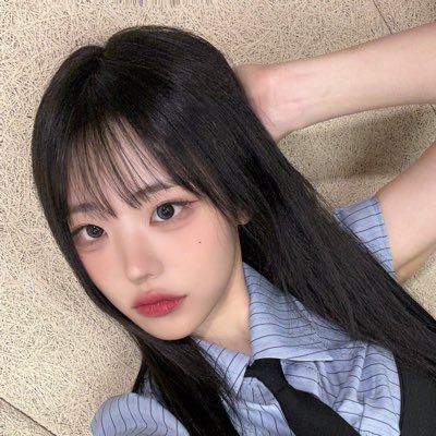 𓆰 ࣪˖ 2001. she serenades in euphonic beneath the ethereal breeze. the poise-graced beauty and being Boulddies, Hina from QWER. ꢤꢆ ˖ ࣪