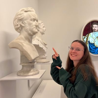 25. Historiadora de l’art. ✍🏻 Crítica d’òpera a https://t.co/Pb3lSf0Edw