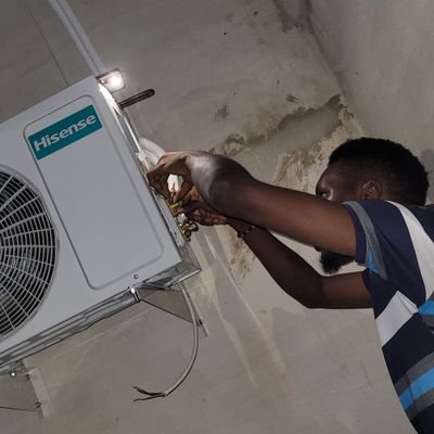 IncredibleTimm2's profile picture. AC & Cooling Pro ❄️ | DStv Installer 📡 | Lighting Technician 💡 | Making homes cooler, brighter & connected. DM for quick  professional services. #Agbafian