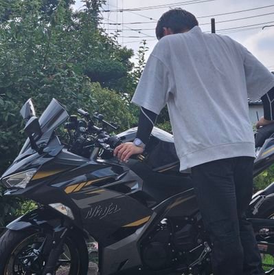 24/9/普通自動2輪
Ninja400
暇があれば…
国道4.6.16.122.298号線
首都高.東北.関越.圏央.京葉.常磐.東名.中央道を走らせています。
話しかけてくれると嬉しいです
初心者🔰ですがよろしくお願いします!