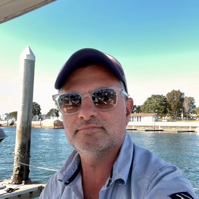 ChiponDavid's profile picture. sporadic 🌊 ⛵️ ☀️ 📈 ✈️ 🌴