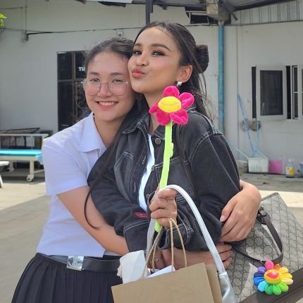 น้องดอกไม้ของ @armchutima_1999 Main ^ @realcheraims @Michellebehrm @Bell_Sarunrat #bellchellearm #aimarm