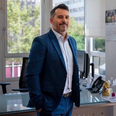 Militante del periodismo y director en @DiarioDAlmeria 📜✍🏻 Premios Ciudad de Badajoz 2024 / IV Periodismo Responsable / Seguridad Vial @f_lineadirecta 2021