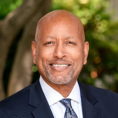 Ethiopis Tafara
@IFC_org Vice President for Africa | Championing private sector solutions for inclusive growth, resilience & innovation across the continent.