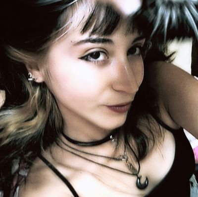 just a girl w/ bangs and a fckng background
https://t.co/v3o2AVmS20