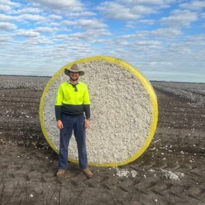 https://t.co/4HiyfQs2tx & B.Bus grad and passionate member of the agricultural industry who unashamedly loves their job and the people involved! 🌾