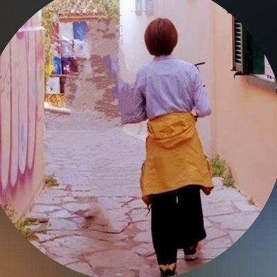 旅に恋するフリーランスの日常|Webビジネス歴3年目。今は兵庫県。SNS運用・Webデザイン・動画編集・ブログ・アフィリエイト。世界18ヶ国経験済み。自分らしく、自由気ままに。