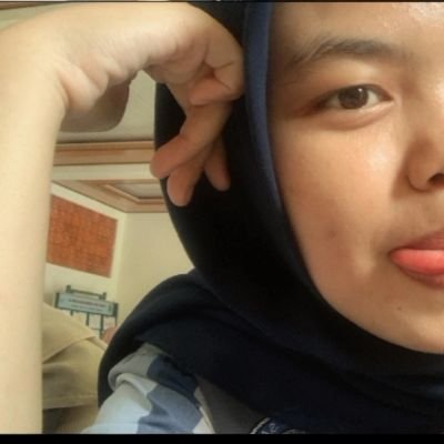 fizzleee_'s profile picture. yapping gurl