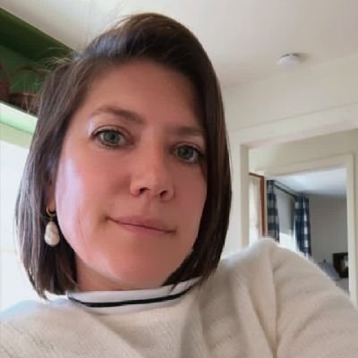 🤌 @mskathleenhanna
🏔️ @little_hill_cottage
creator of @echo_quill1 author of Between The Lines triple water sign cares deeply does not stop