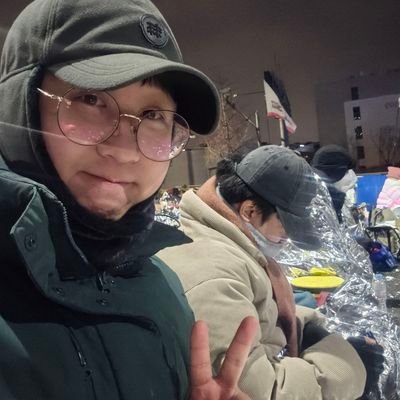 성소수자 인권활동, 개인 사진 기록, 생각 나누는 공간 🌈
다움 후원: https://t.co/dxNEVrUWTu
친구사이 후원: https://t.co/jOp31pIdsG