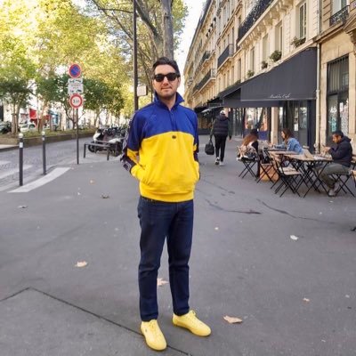 💛💙Ankaragücü ruhuyla yaşar 👕 Formalara gözü gibi bakar ⚽️ Eski hakem ✍️ Aklına geleni yazar, sözünü sakınmaz📱iOS sever, 🇹🇷͜͜͡͡✯ Kemalist, idealist