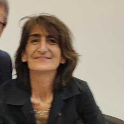 Nel fiore dei miei danni
«Non ho ancora imparato a farmi scivolare tutto addosso, ma meglio ruvida che viscida» (Anna Magnani)