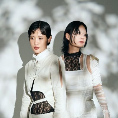 東京ツーピースタイマンバンド
gt,vo,1/2dr ヒ @hidayon_hi
syn,1/2dr マリン @oishi_marin
9/26下北沢Spread『すみか』リリースワンマンライブ開催
https://t.co/EVDc04V0tg