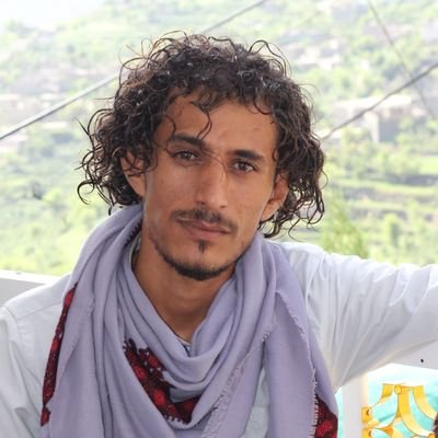 على ارصفة الحياة لنا موعد مع السعادة ومع من نحب