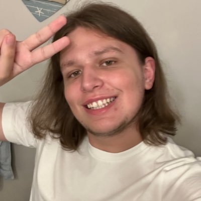 22 | 🩷💜💙 | autistic | He/Him | 1/3 of metalcore boygenius | occasional ideas for @Noudwire | i do reviews | priv - @HAL3Y0N | running - @NewLoatheWhen