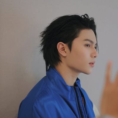 Royalzzzb's profile picture. ❤💙