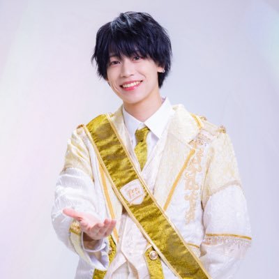 『FES-エフイーエス-』(@FES_0813_info)黄色担当🍋 作詞作曲 / 振付 2024.08.13 Debut! DMは運営が管理しています。