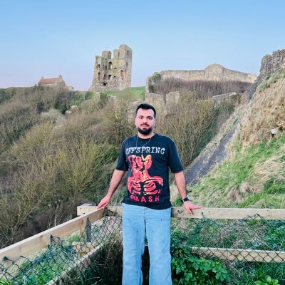 Hawraz776949's profile picture. فرمێسکی دایکم تاوانی من بوو