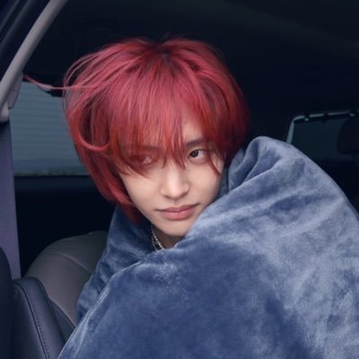 redcameila's profile picture. 