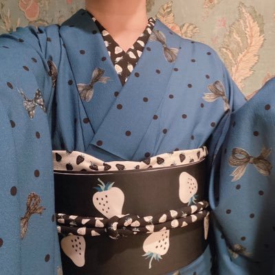 オリジナル図案のテキスタイル👘2013お着物の図案描きやデザインお仕事スタート / 2015-2020 MarMu / 2022- amuco. KIMONO textile #amuco_kimono / 図案の複製やトレース、AI学習などご遠慮くださいませ