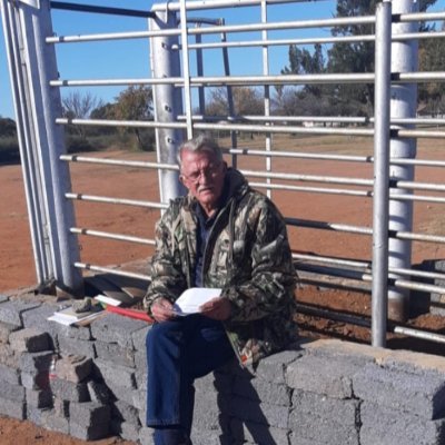 Mega Cattle farmer, Best cattle stud breeders in South Africa, specialise in Arikaner, Boran, Stofberger, Angus, Simentaler, Hereford, Bonsmara, Charolias