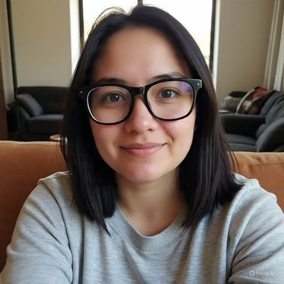 Salvadoreña 🇸🇻 pero de las que no defienden políticos (porque ellos no me defienden a mí)