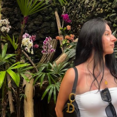 luciaheredero_'s profile picture. esto es todo por amor .𓅓 ۞            ⠀⠀⠀⠀⠀⠀⠀ 🌹 ⁴⁴