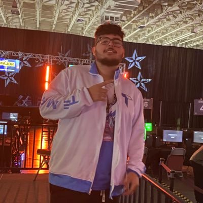 Halo Player for @tempz_gaming twitch is https://t.co/yex1lenHpn