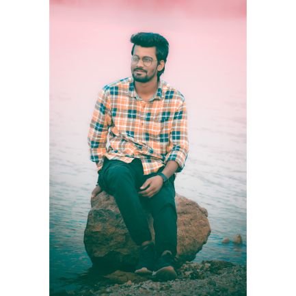 oii_chiku's profile picture. ▪️🚩जय श्री राम.🚩
▪️Poetry Enthusiast.📝 
▪️প্রথম আলো দেখা 0️⃣4️⃣ April.🎂
▪️প্রথম ভালোবাসা (মা ও বাবা).👪
▪️ওগো..শুধু তুমি চাও যদি,আমি সাজাবো আবার নদী..🌊