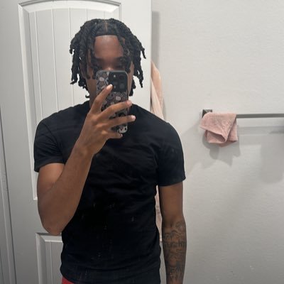 NSFW 🔞6'0 ♌️ Here To Make You Cum💦old acc got suspended @illpleaseu I Do not pay so don’t ask love
