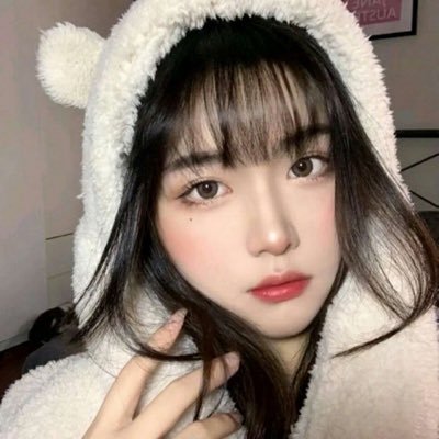 r7OoIov99IZiJ1l's profile picture. 