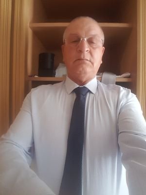 Abdelkarim76404's profile picture. 