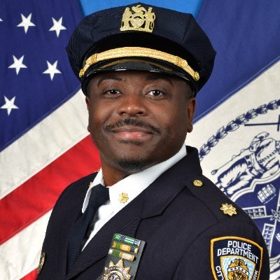 Deputy Inspector Sean Claxton Commanding Officer. The official Twitter of the 113th Precinct. User policy: https://t.co/Dt2jb2X774
