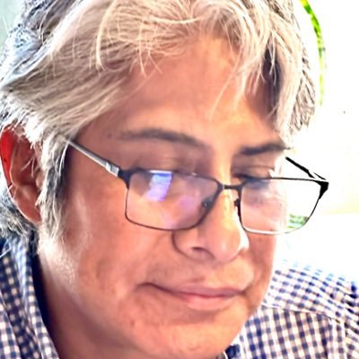 Mágister en Derecho Constitucional, Abogado del pueblo; político y profesor universitario.