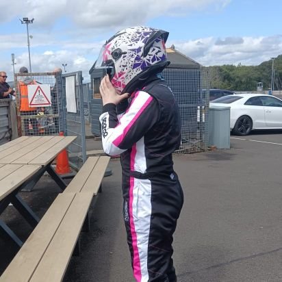 Loumae13_'s profile picture. I just retweet stuff all day♡ 🐳🏎
she/her