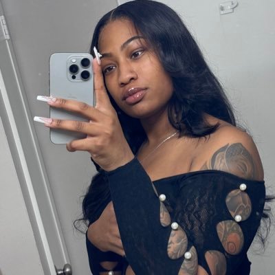 Baddest bitch 🤪 24’ Capricorn ♑️ Chicago 🏙️ 🥰 FOLLOW ME FOR A FOLLOW BACK😋