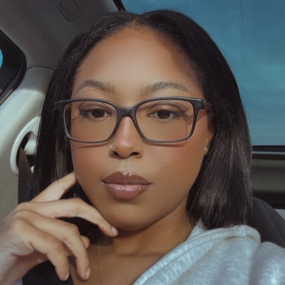 _naomigrace's profile picture. 
