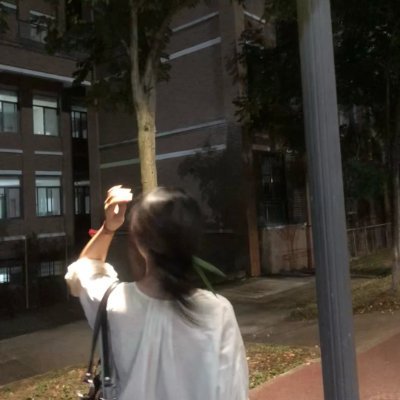 Veda654300's profile picture. Loud playlists, late flights, long reads, legendary taste 🎧✈️📖🔥