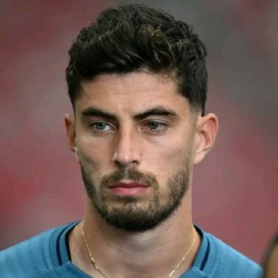 TobilobaJ01's profile picture. Simple