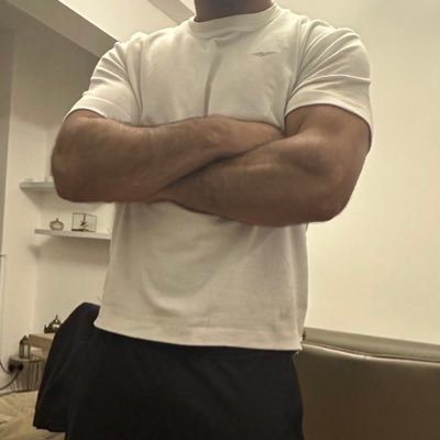 itsalladream99's profile picture. Musafir مسافر|| Man cannot discover new oceans unless he has the courage to lose sight of the shore || True success is to attain اللَّهُ ‘s pleasure✌🏻#Arsenal