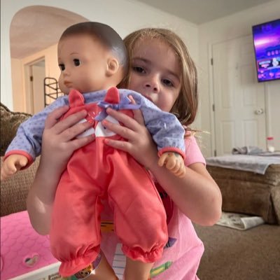 MorngVicky's profile picture. 