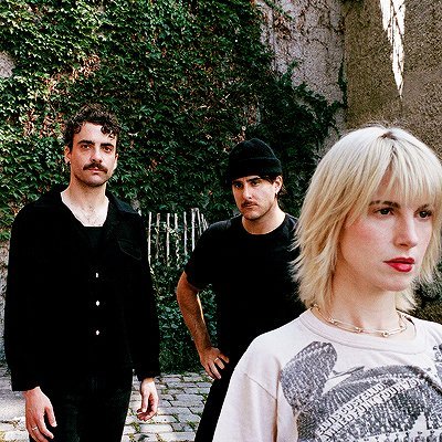 gifs of hayley, taylor and zac aka @paramore | fan account | all gifs are made by me